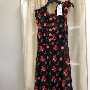 Zara emroided black dress m
